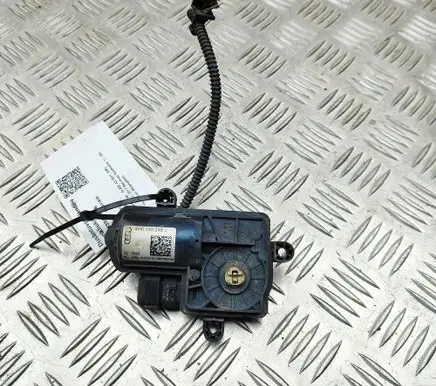 Audi A3 S3 8V Intake manifold valve actuator/motor 4H0133246J