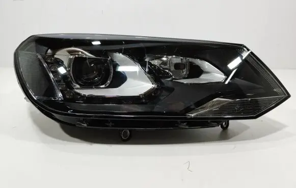 Volkswagen Touareg II Headlight/headlamp 7P1941034