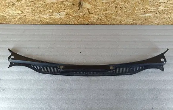 Volkswagen Touran II Wiper trim 2K0819403