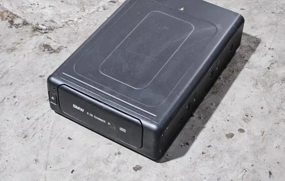 BMW 7 E38 CD/DVD changer 65126907035 P12086Y0022827 0022827