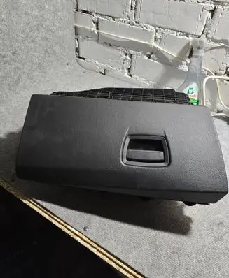 BMW 5 F10 F11 Glove box 9166683 112420 07971