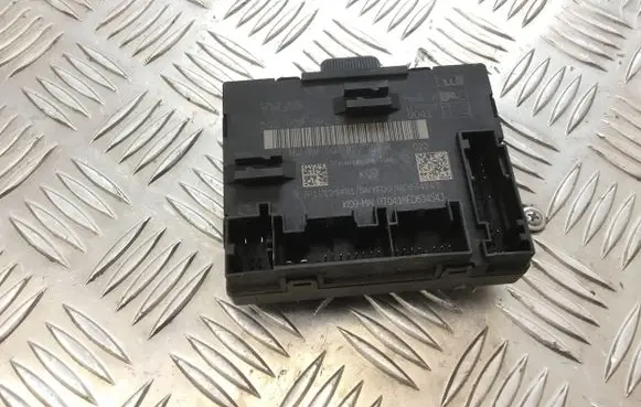 Volkswagen Golf VII Door control unit/module 5Q0959592B