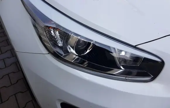KIA Ceed Headlight/headlamp