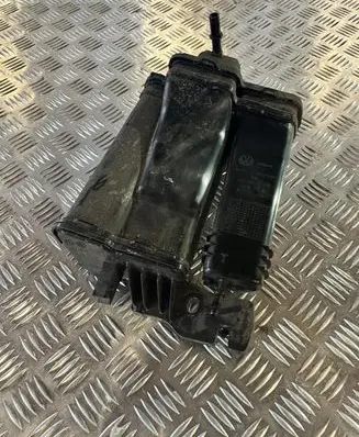 Volkswagen Polo VI Active carbon filter fuel vapour canister 2Q0201801A