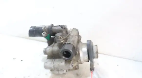 Nissan NV400 Power steering pump