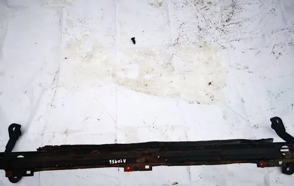 Volvo C30 Radiator mount bracket 