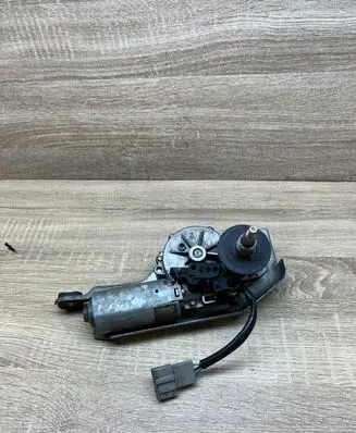 Renault Megane I Rear window wiper motor 8200028555 039020519