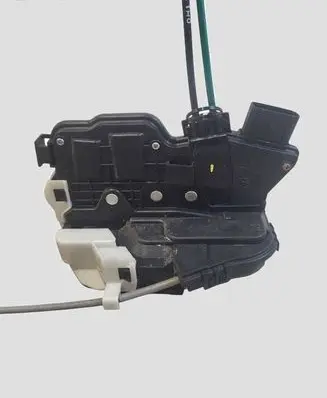 KIA Sorento Rear door lock 5320SXM0B0