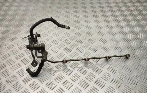 Toyota Avensis T270 Fuel return line/hose 