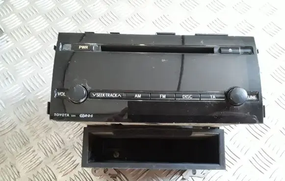 Toyota Prius (XW20) Radio/CD/DVD/GPS head unit 8612047281 CQJS0873AJ M3F470064
