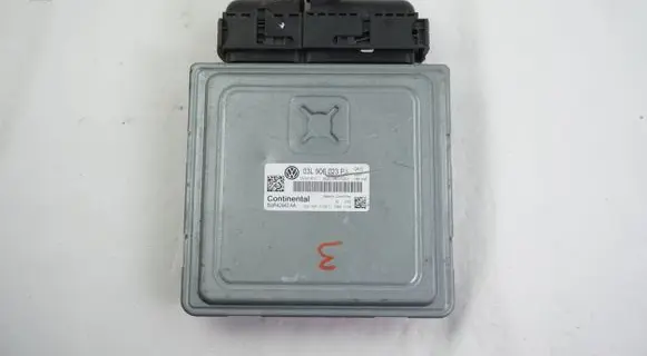Volkswagen Touran II Engine control unit/module 03L906023PJ 5WP42943AA
