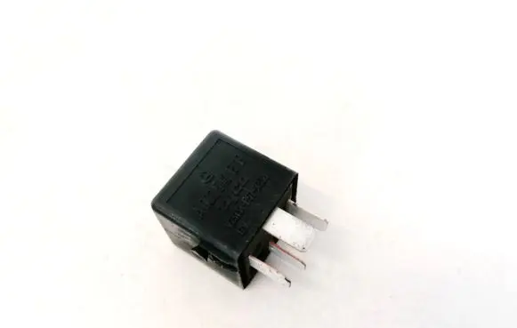 Mercedes-Benz A W169 Other relay A0025421319 V23134-B52-X336