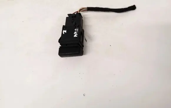 Seat Cordoba (6L) Windscreen/window heater switch 6l1959621