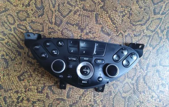 Nissan Primera Climate control unit 28395AV610 20963164H