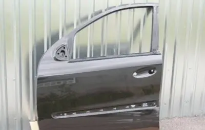 Mercedes-Benz ML W164 Front door 197U