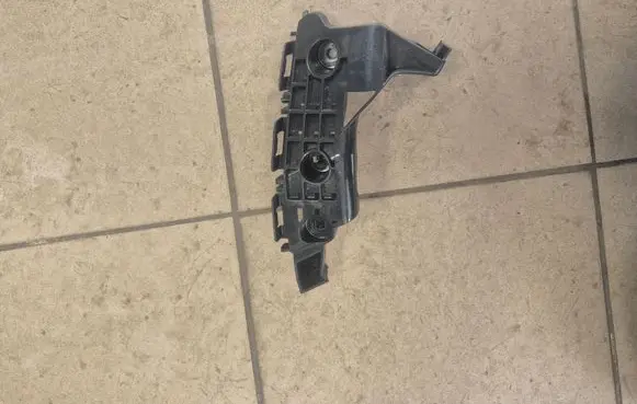 Toyota C-HR II Front bumper mounting bracket 52535F4030