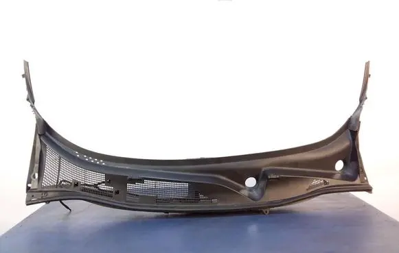 Nissan Juke I F15 Wiper trim 668621KM1E
