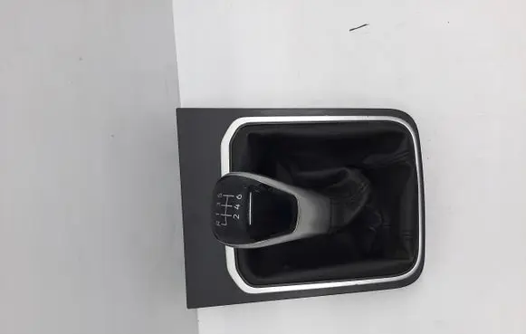 Volkswagen Caddy Gear lever shifter trim leather/knob 2K7711113