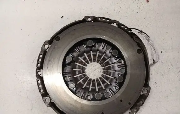 Ford Focus Pressure plate 124064410
