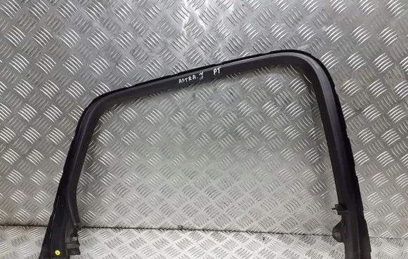 Opel Astra J Rear door window/glass frame 13264860