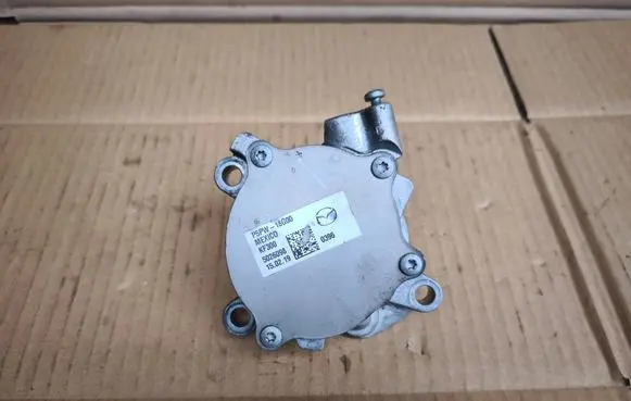 Mazda 2 Vacuum pump P5PW18G00