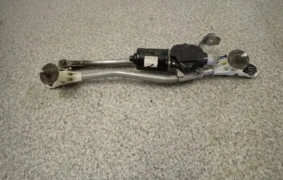 Front wiper linkage