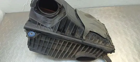 Audi Q7 4L Air filter box 7L0129620