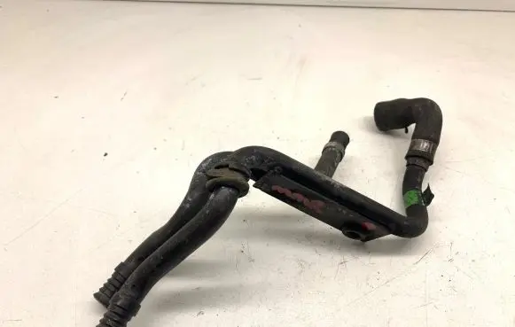 BMW 5 E39 Engine coolant pipe/hose 8369427