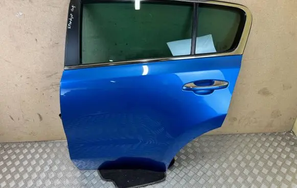 KIA Sportage Rear door 