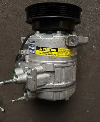 Volvo XC60 Air conditioning (A/C) compressor (pump) 31332533 056901031BA