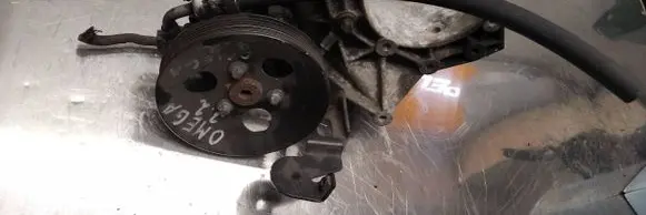 Opel Omega B1 Power steering pump pulley 90409788