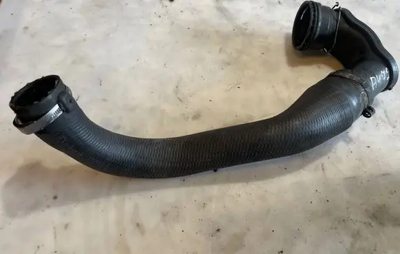 Opel Astra J Intercooler hose/pipe 13265269 360578926 S5000242
