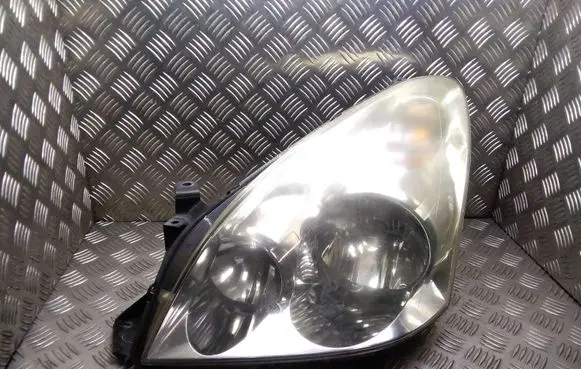 Toyota Corolla Verso AR10 Headlight/headlamp 7357230400