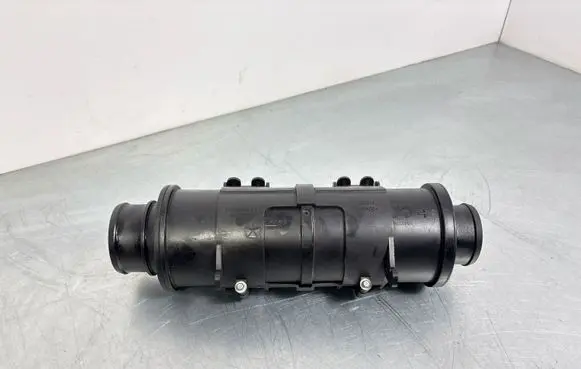 Jeep Grand Cherokee Air intake duct part 52014695AA