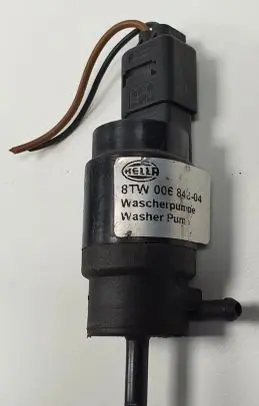 BMW 7 E65 E66 Windscreen/windshield washer pump 006848