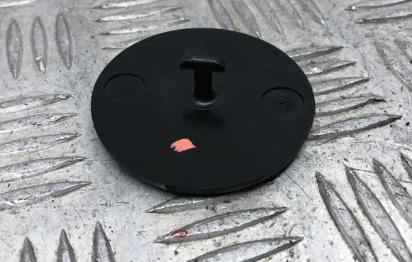 BMW 5 E60 E61 Floor mat clip fixing clamp 91666093 10648011