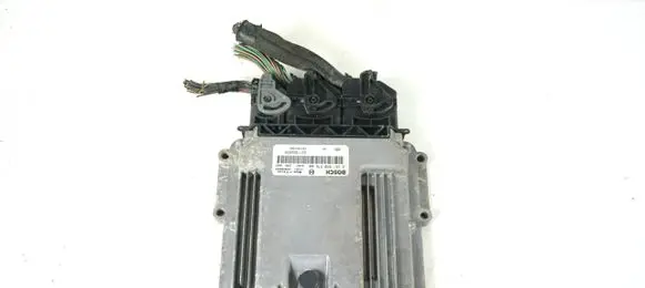 Renault Master III Engine control unit/module ECU 0281030576 237102265R