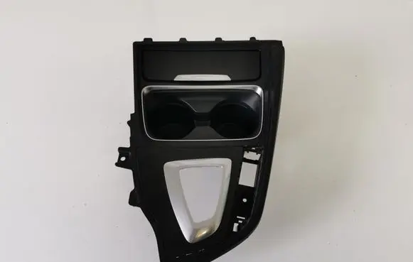 Cup holder front