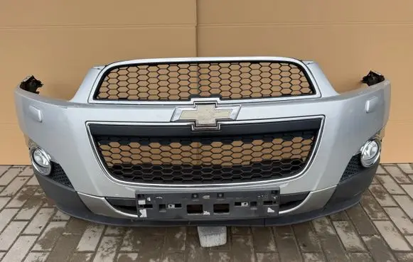 Chevrolet Captiva Front bumper 20999612