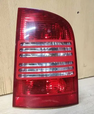 Skoda Octavia Mk1 (1U) Rear/tail lights 1Q0945112B 1U9945096B