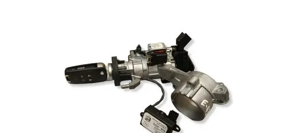 Opel Zafira C Ignition lock 5901867AJ 70004004CN 05511A
