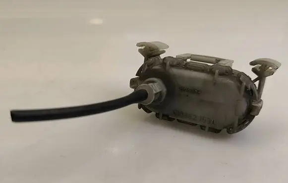 Audi A8 S8 D2 4D Central locking vacuum pump 4D0862153A 290995