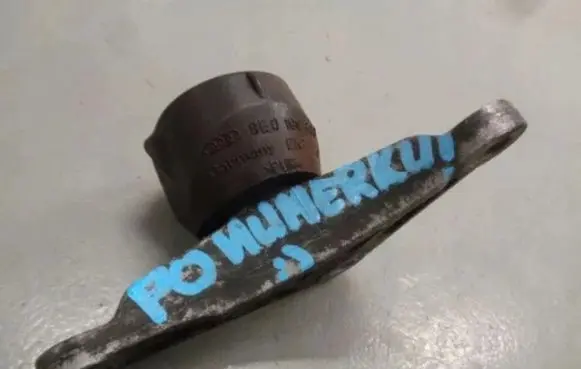 Audi A4 S4 B6 8E 8H Engine mount vacuum valve 