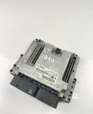 Peugeot 5008 II Engine control unit/module ECU 9822418880 0261S18444