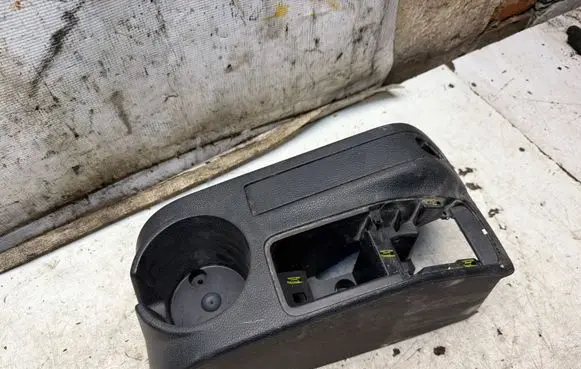 Volkswagen Golf V Other center console (tunnel) element 1Q0863323
