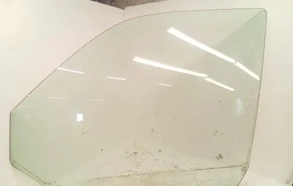 Volkswagen Transporter - Caravelle T5 Front door window/glass (coupe) 