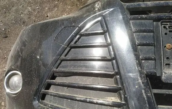 Ford Focus Front bumper lower grill