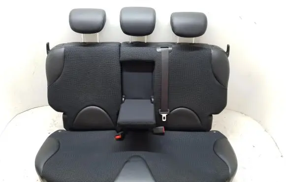 Nissan Note (E11) Second row seats 