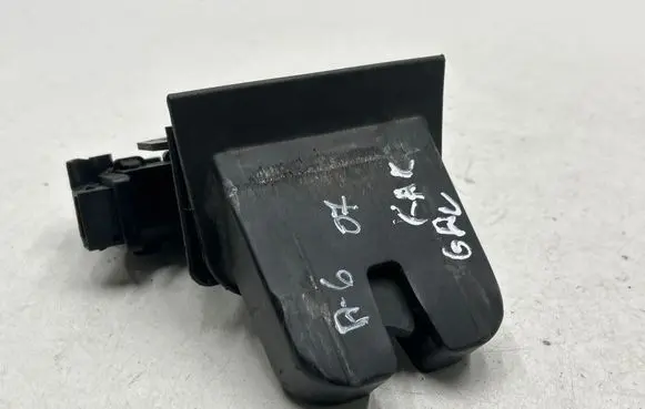 Audi A6 S6 C6 4F Tailgate/trunk/boot lock/catch/latch 8P4827505C
