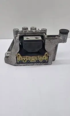 Chrysler Pacifica Engine mount bracket P68237966AF 68237966AF P68237966